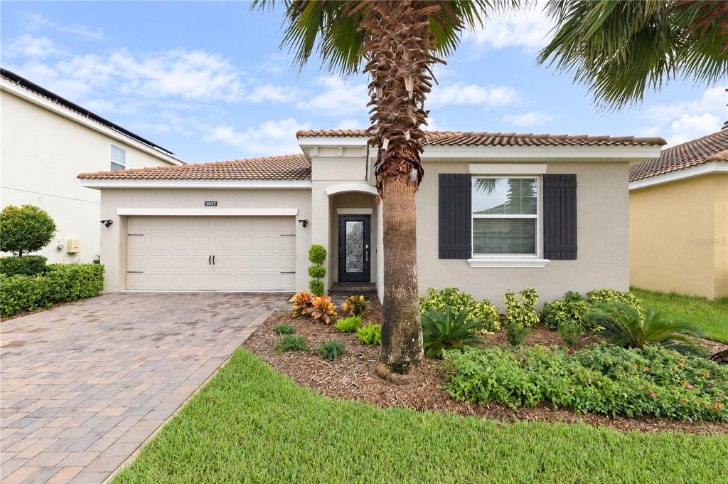 1047 OAK BLUFF DRIVE