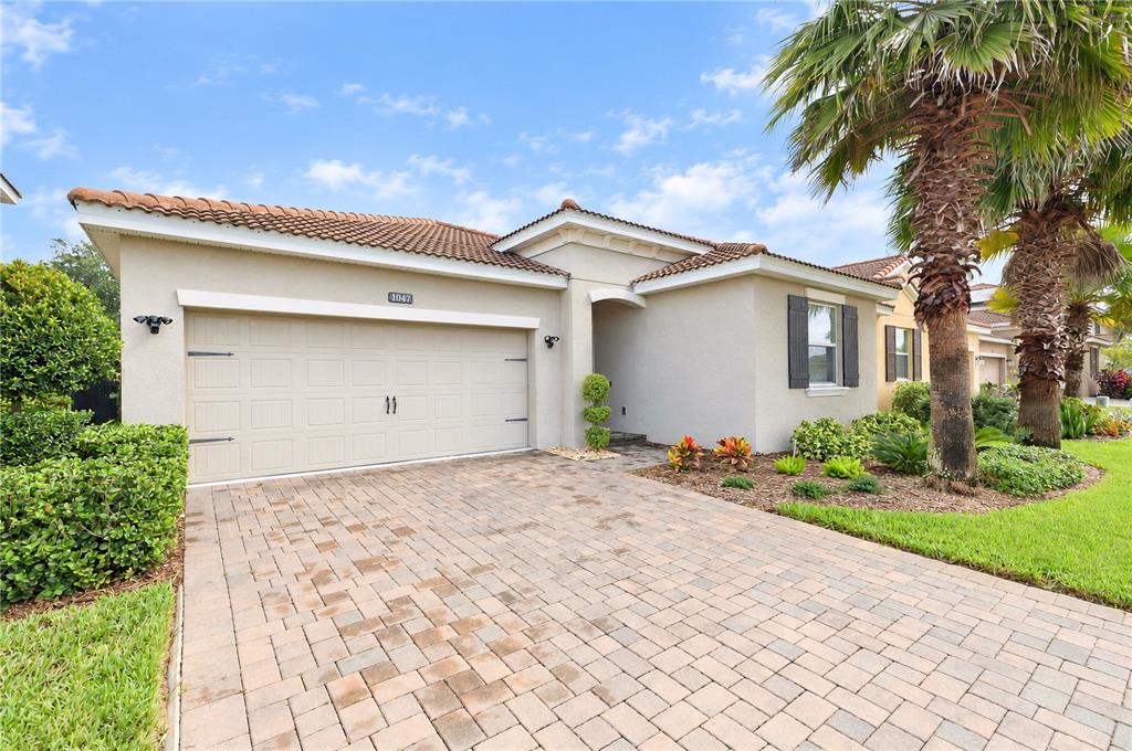 1047 OAK BLUFF DRIVE, DAVENPORT, FL — photo 3 of 37