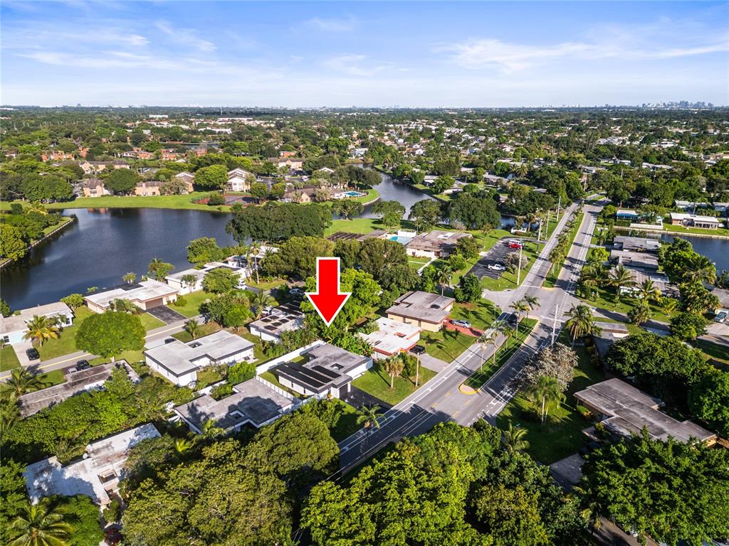 6408 BROOKWOOD BOULEVARD, TAMARAC, FL — photo 4 of 30