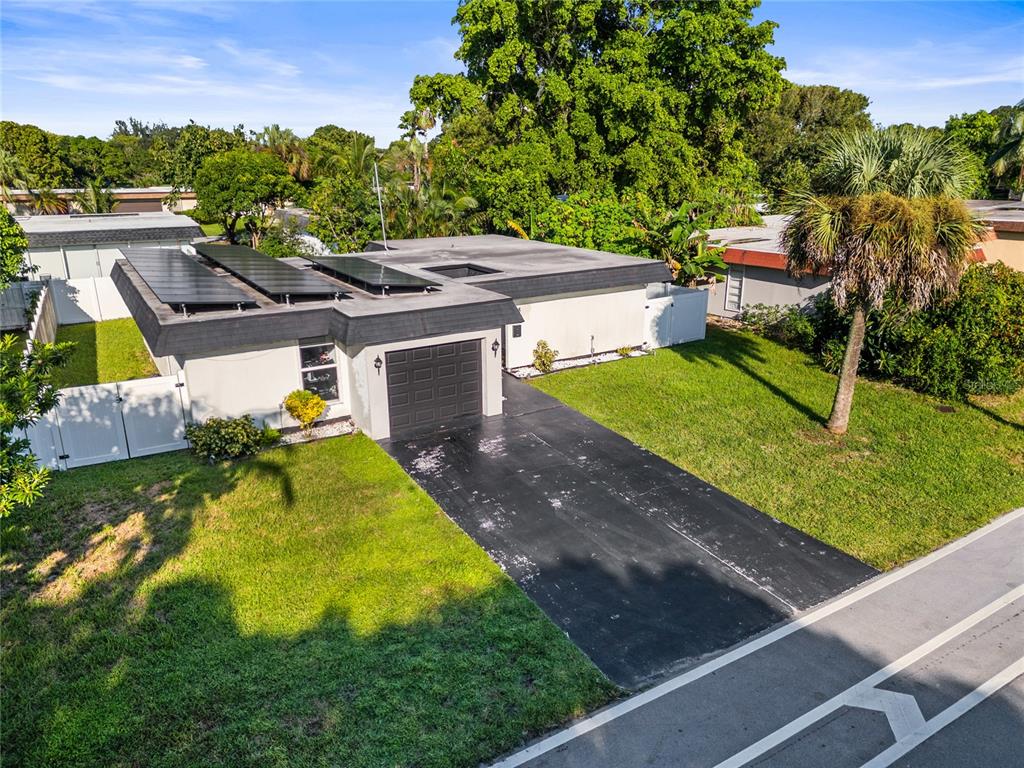 6408 BROOKWOOD BOULEVARD, TAMARAC, FL — photo 5 of 30