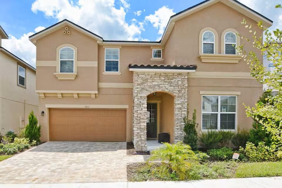 9013 SUNSHINE RIDGE LOOP