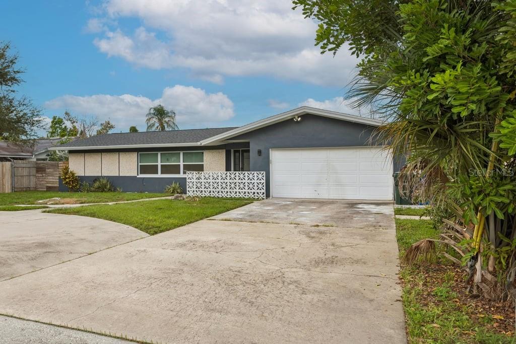 1658 INDIAN ROCKS ROAD S, LARGO, FL — photo 2 of 30