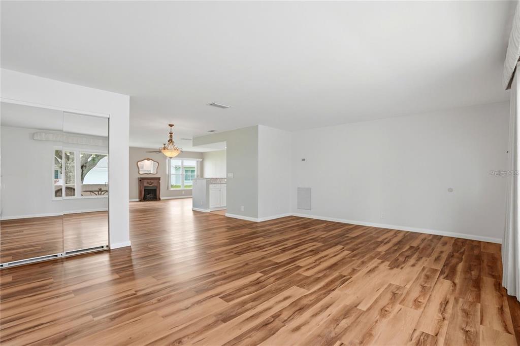 3939 90TH TERRACE N, PINELLAS PARK, FL — photo 5 of 30