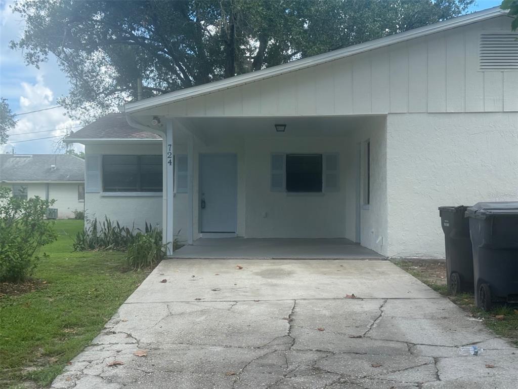 724 W ALAMO DRIVE