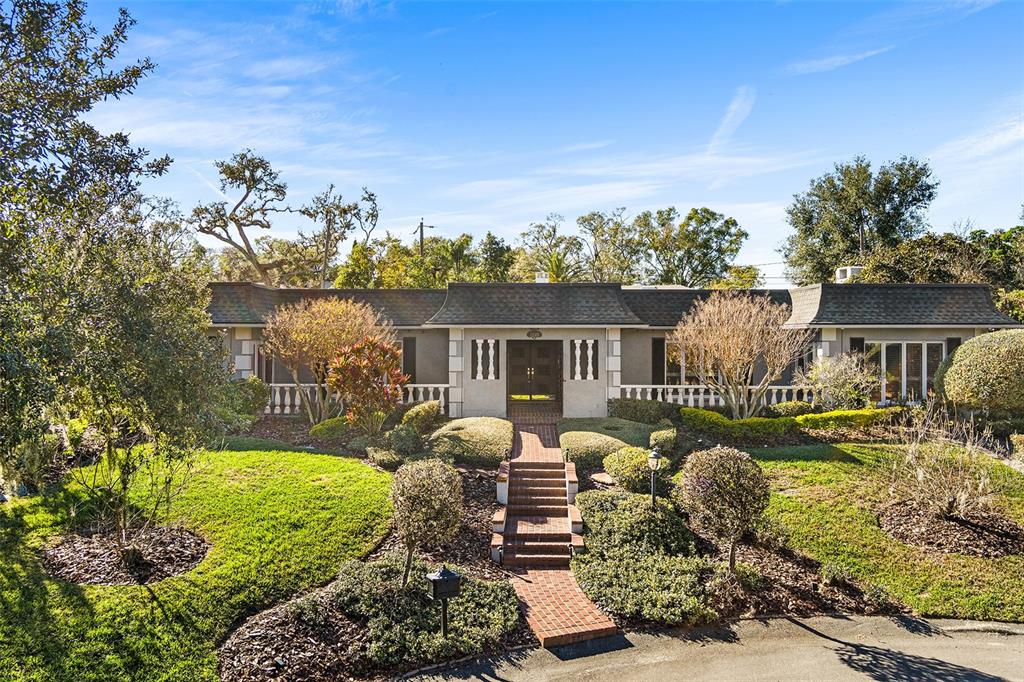 1249 LAKE POINT DRIVE