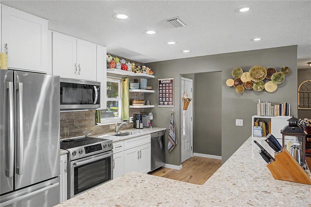 2555 SHADECREST ROAD, LAND O LAKES, FL — photo 3 of 30