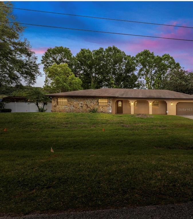 8210 WESTRIDGE DRIVE, TAMPA, FL — photo 3 of 30