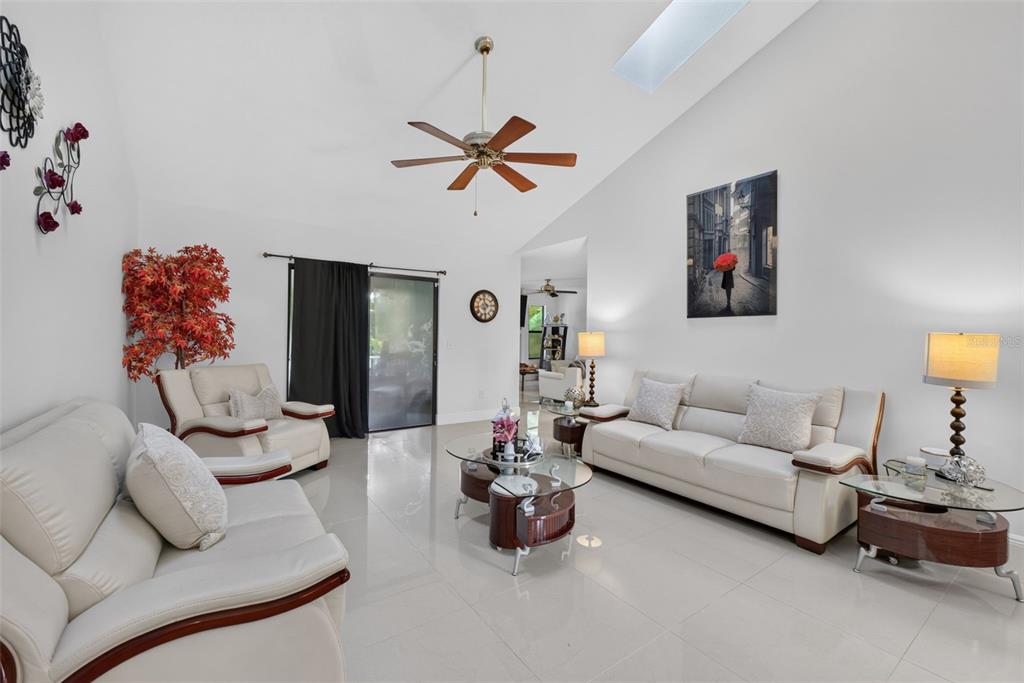 2144 MAJESTIC WOODS BOULEVARD, APOPKA, FL — photo 3 of 30