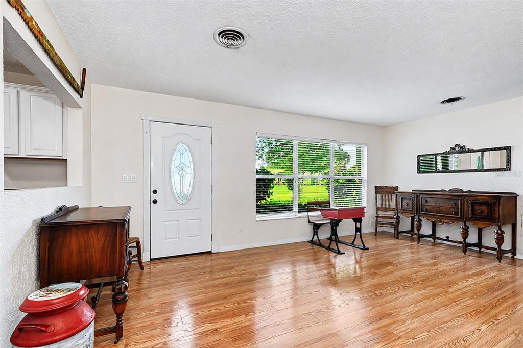 11399 80TH AVENUE, SEMINOLE, FL — photo 4 of 30