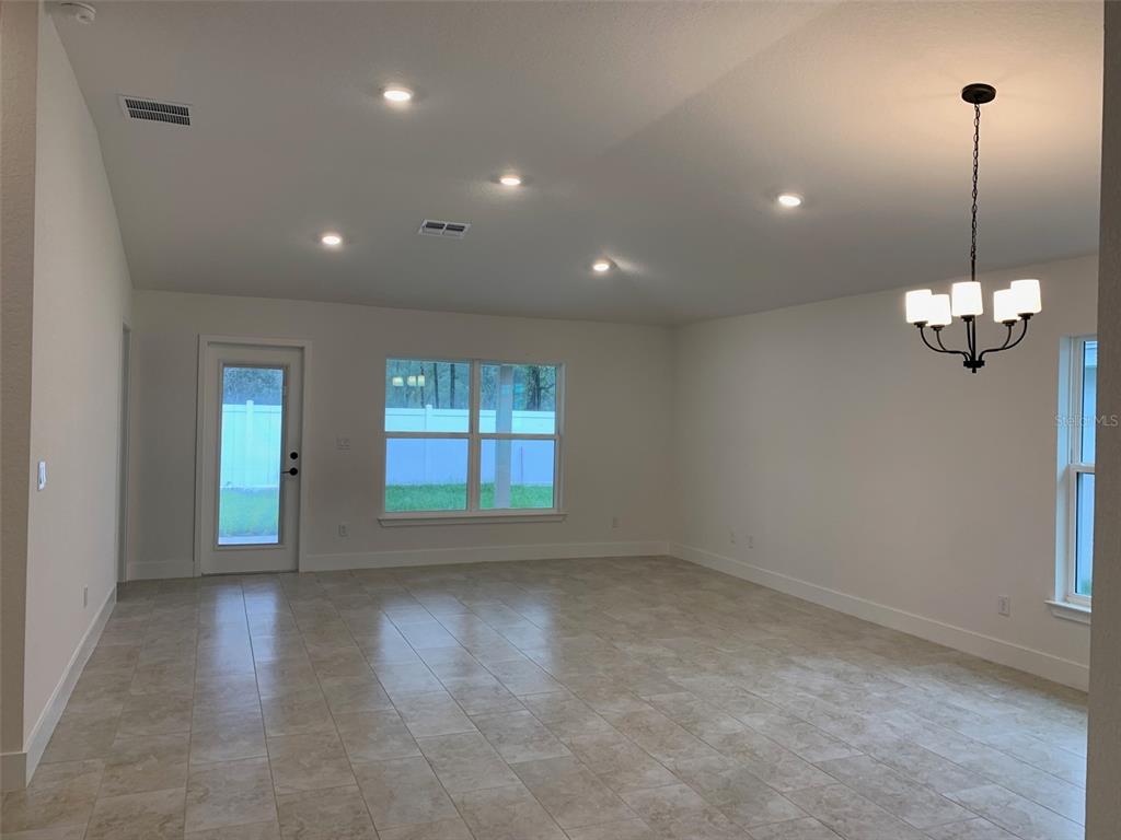 11611 GRACE ROAD, WEEKI WACHEE, FL — photo 5 of 17