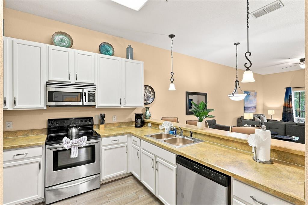708 GRAN BAHAMA BOULEVARD, DAVENPORT, FL — photo 5 of 30