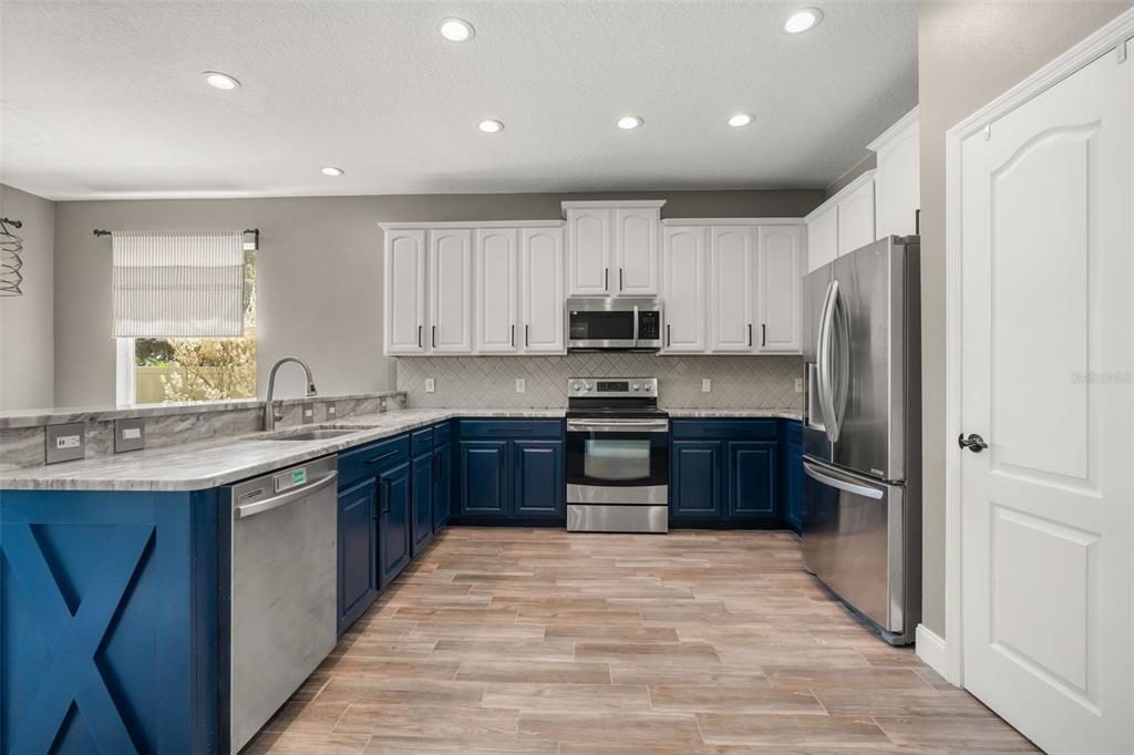 34126 FORTUNADO STREET, SORRENTO, FL — photo 3 of 30