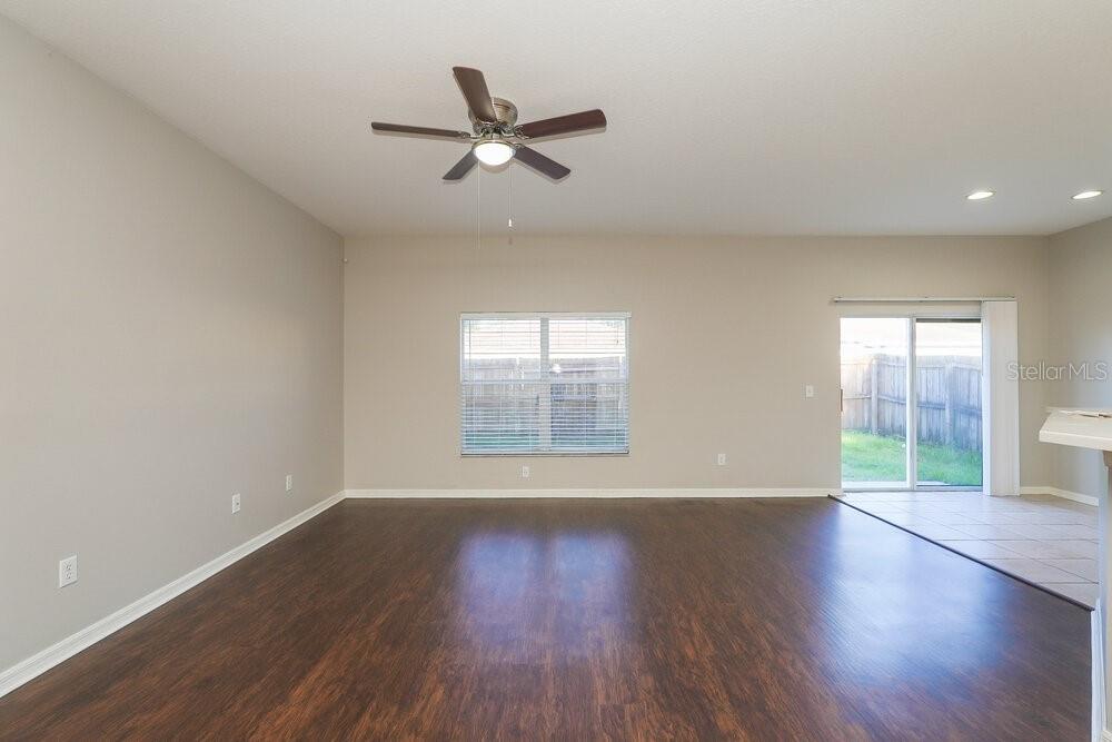713 STAR POINTE DRIVE, SEFFNER, FL — photo 4 of 16