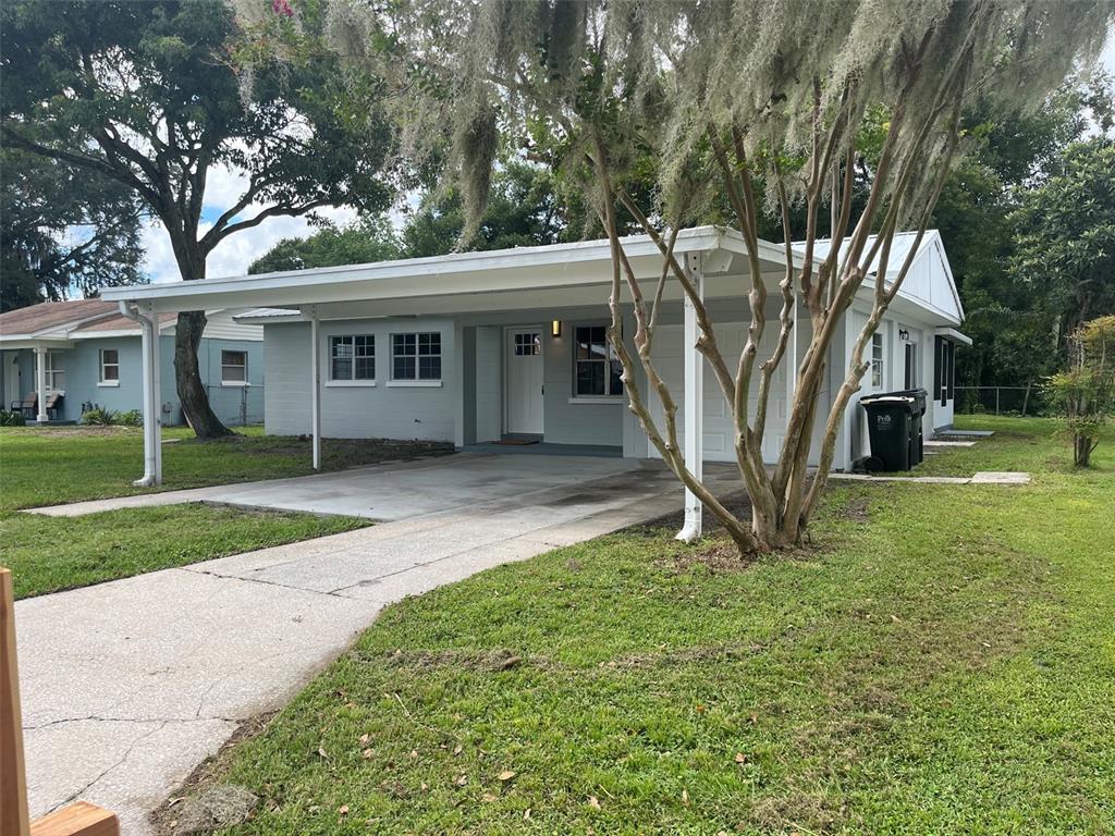 1026 CANAL DRIVE W