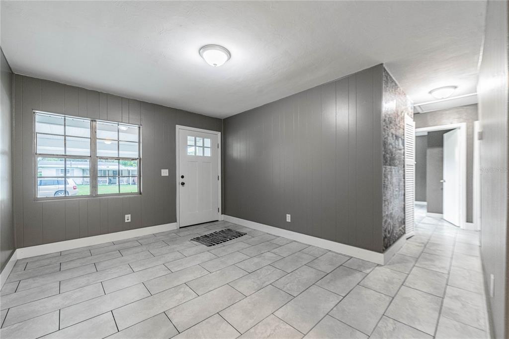 1026 CANAL DRIVE W, LAKELAND, FL — photo 4 of 21
