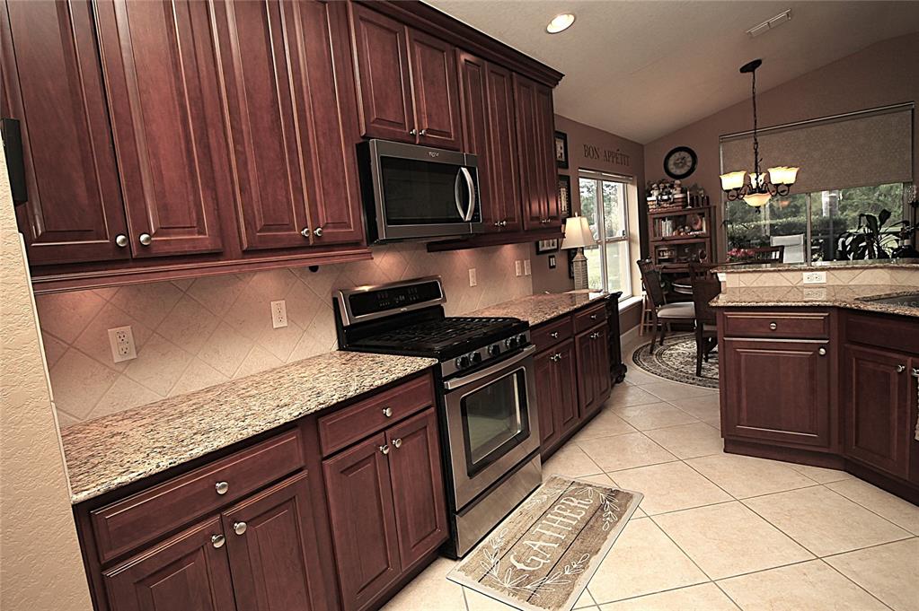 516 LAGO LOOP, DAVENPORT, FL — photo 2 of 51