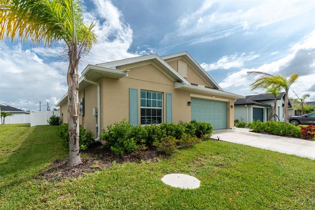 108 OAKWOOD COURT