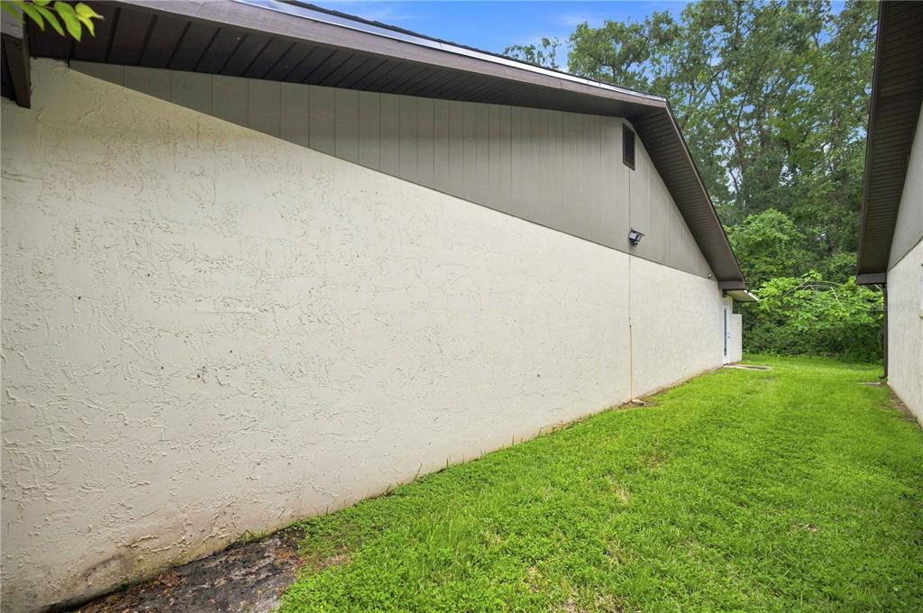 3610 NE 16TH PLACE, OCALA, FL — photo 4 of 30
