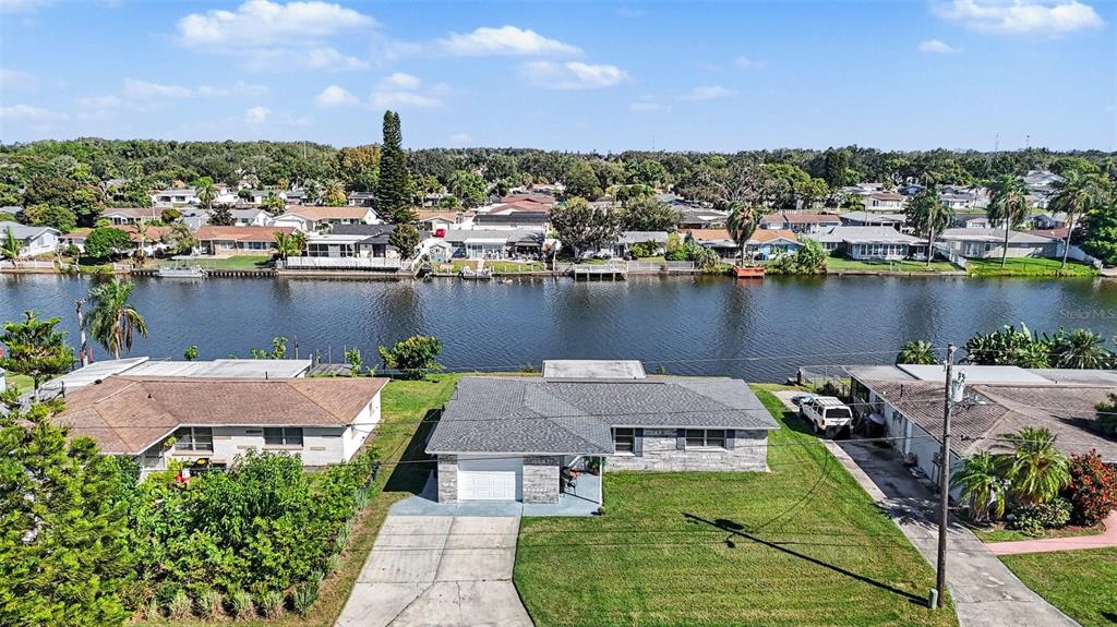 4019 BADEN DRIVE, HOLIDAY, FL — photo 3 of 37