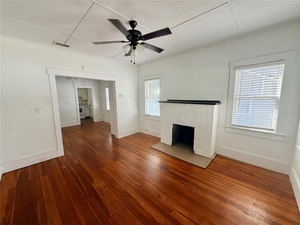 305 PAGE COURT, DELAND, FL — photo 3 of 16
