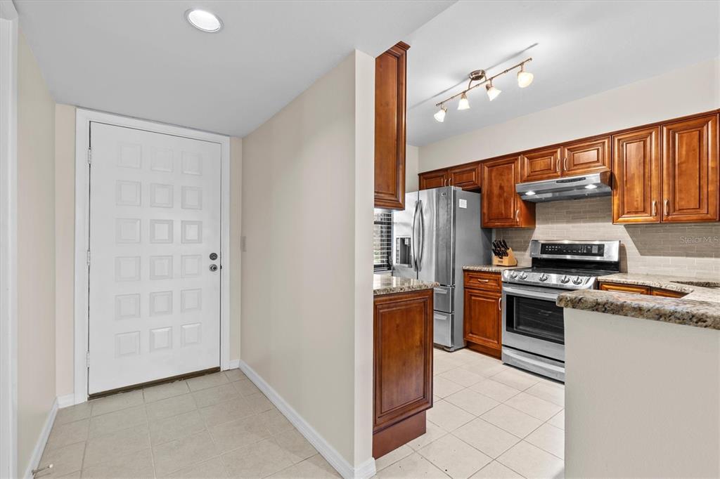 1801 MARINER DRIVE UNIT 13, TARPON SPRINGS, FL — photo 5 of 30