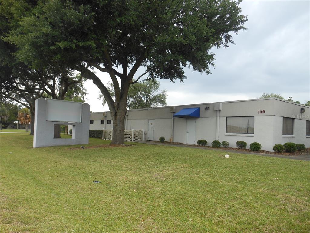 1109 SW 10TH STREET