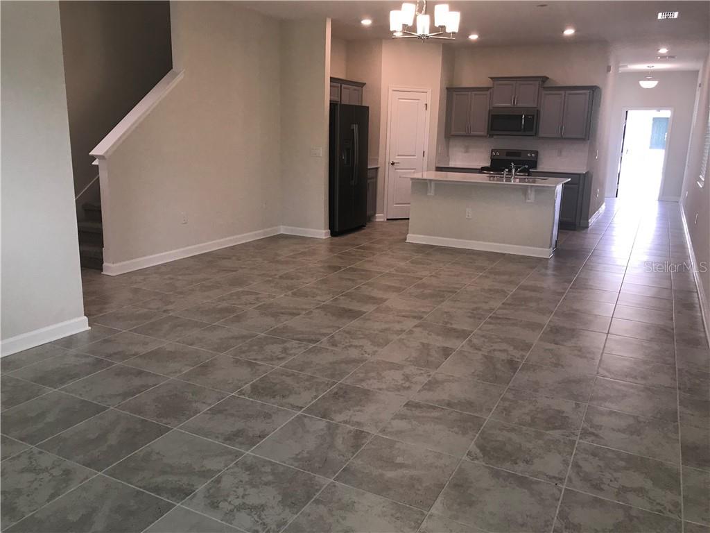 15199 CHAPTER WAY, WINTER GARDEN, FL — photo 2 of 17
