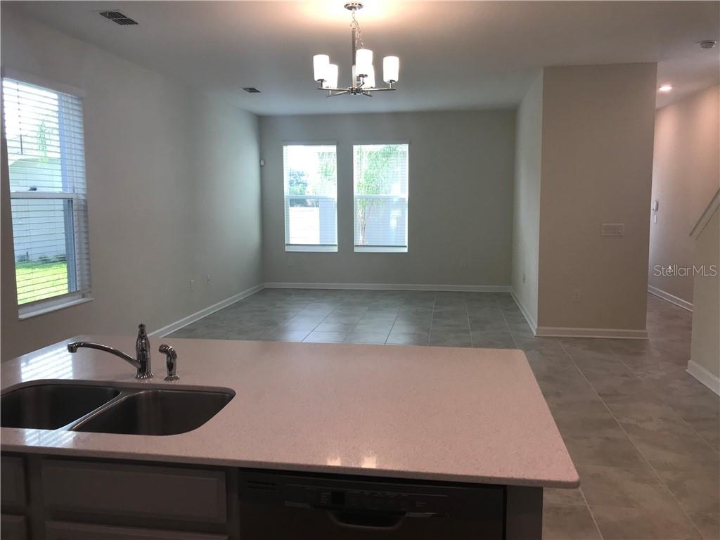 15199 CHAPTER WAY, WINTER GARDEN, FL — photo 4 of 17