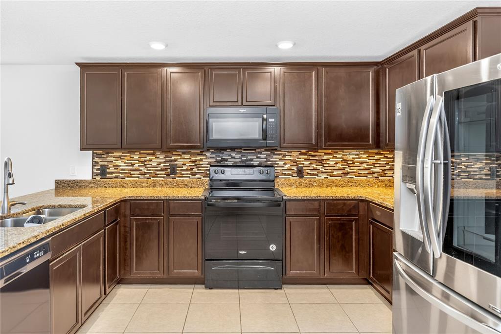 1528 E FALMOUTH AVENUE, DELTONA, FL — photo 5 of 30