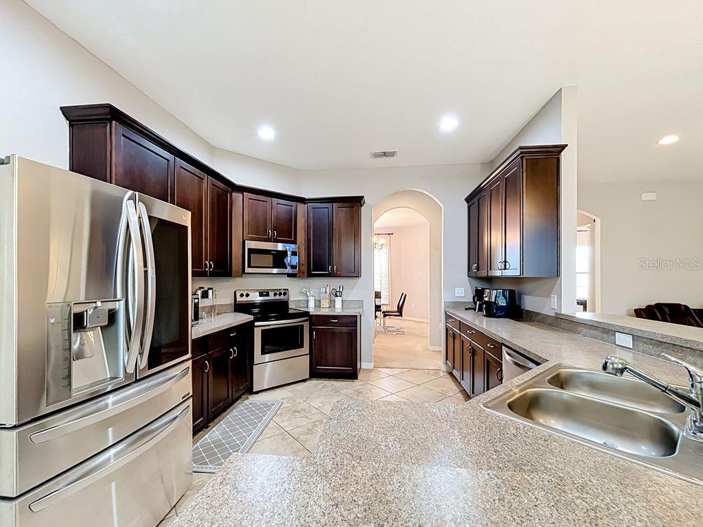 4046 DINNER LAKE WAY, LAKE WALES, FL — photo 2 of 30