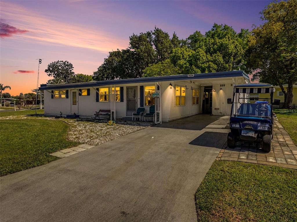 1124 FOREST LANE