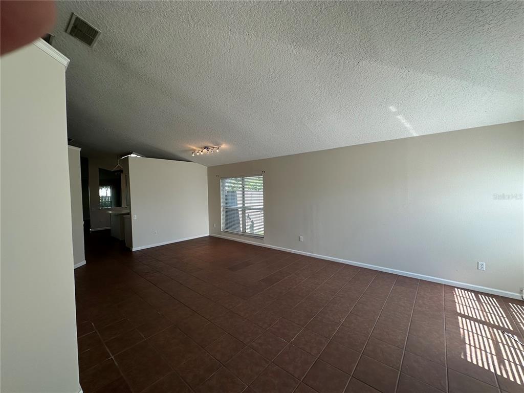 3227 HERONS POINT CIRCLE, KISSIMMEE, FL — photo 5 of 35