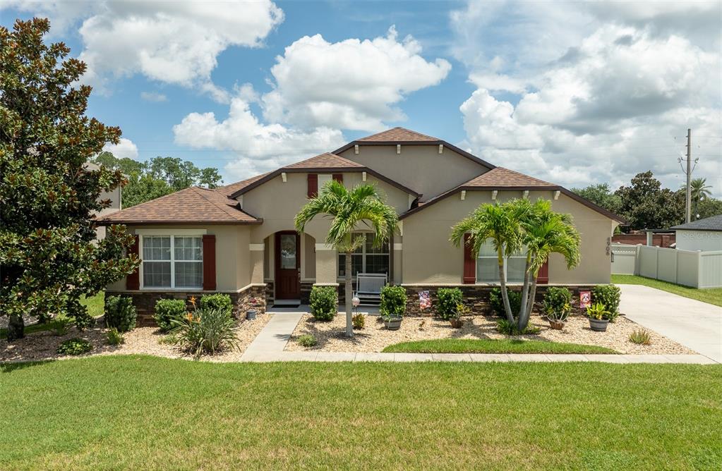 4906 STONE ACRES CIRCLE