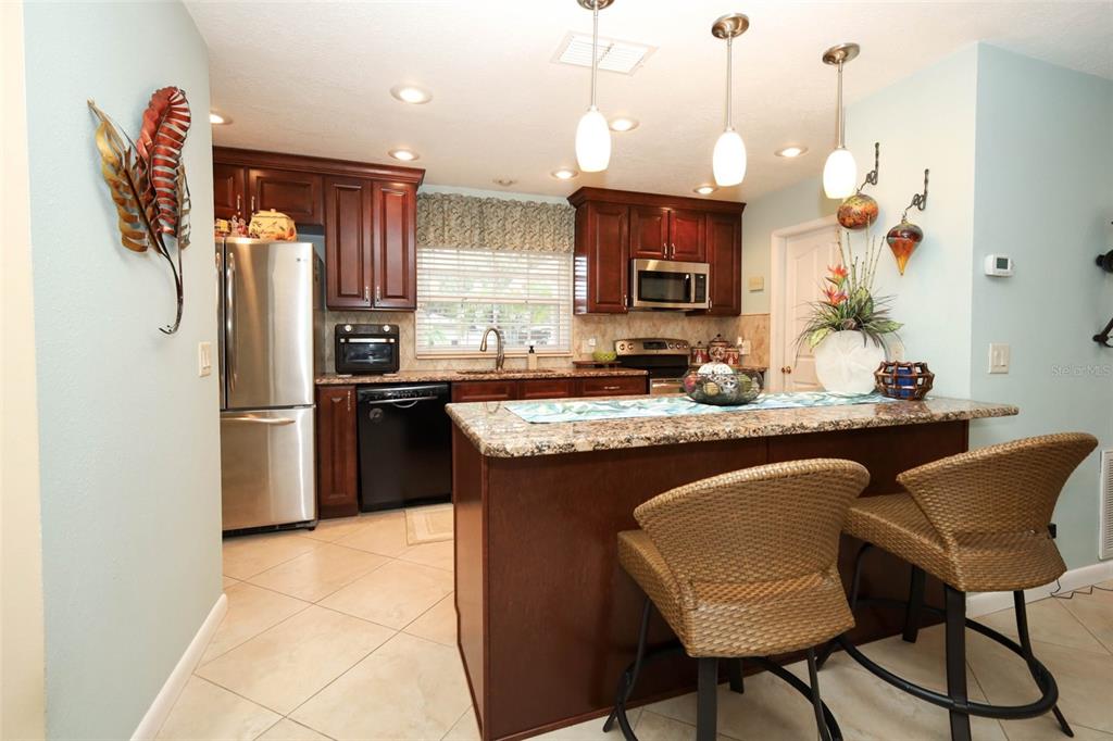 106 POPLAR PLACE, LONGWOOD, FL — photo 3 of 30