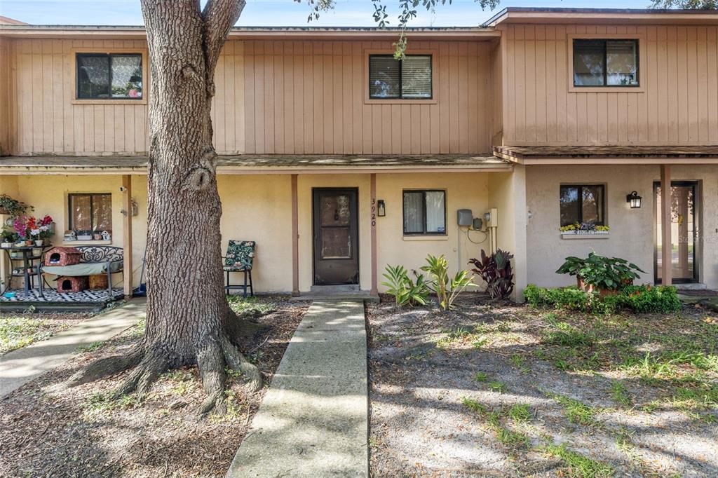 3920 CEDAR LIMB COURT