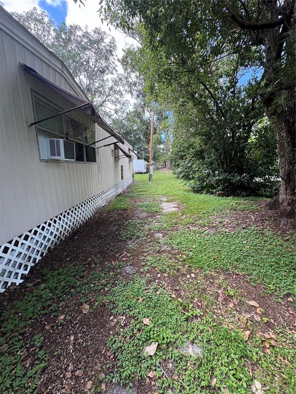 902 MONTANA AVENUE, LUTZ, FL — photo 4 of 30