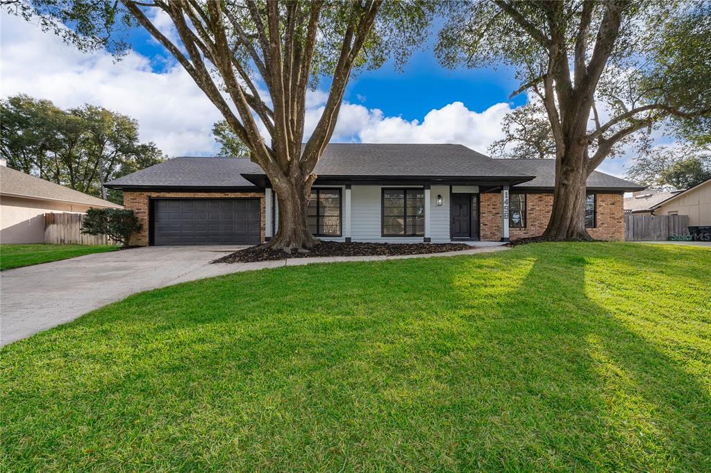 1498 GRACE LAKE CIRCLE