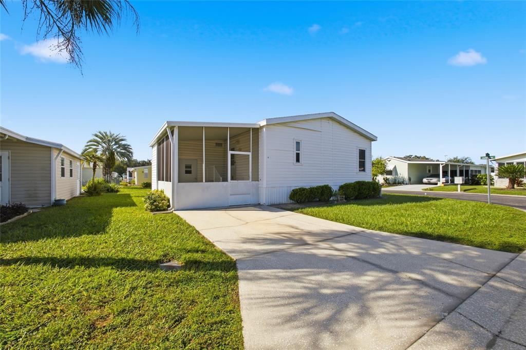 34900 HAPPINESS WAY, ZEPHYRHILLS, FL — photo 2 of 30