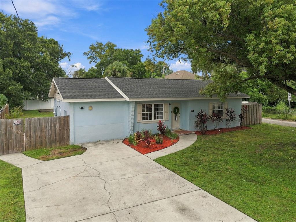 806 N GOMEZ AVENUE, TAMPA, FL — photo 2 of 30