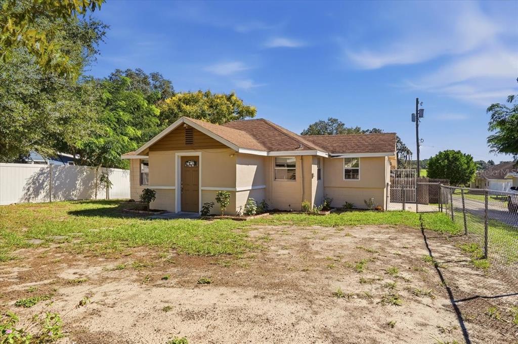 618 4TH STREET N, LAKE WALES, FL — photo 3 of 40