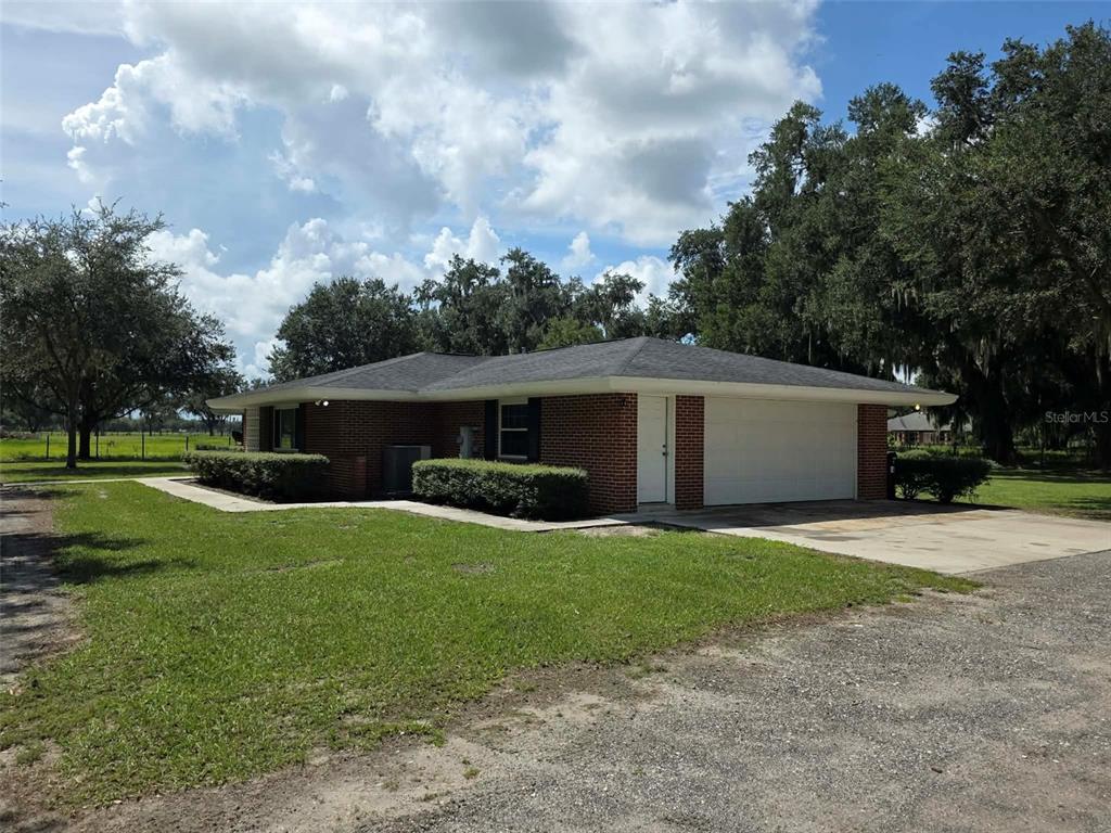 25601 LAYLAINE DRIVE, ASTATULA, FL — photo 2 of 30