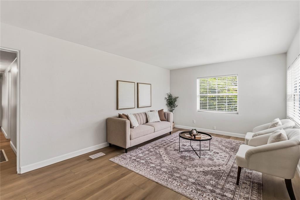 7040 LAKE DRIVE, ORLANDO, FL — photo 4 of 44