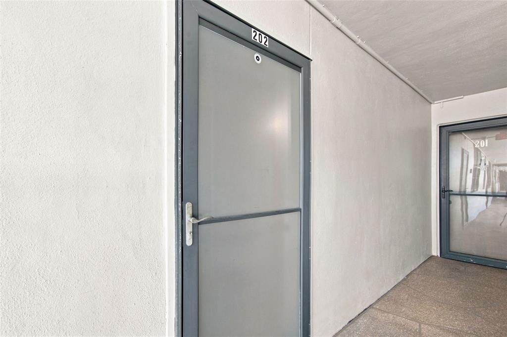 7700 SUN ISLAND DRIVE S UNIT 202, SOUTH PASADENA, FL — photo 3 of 52