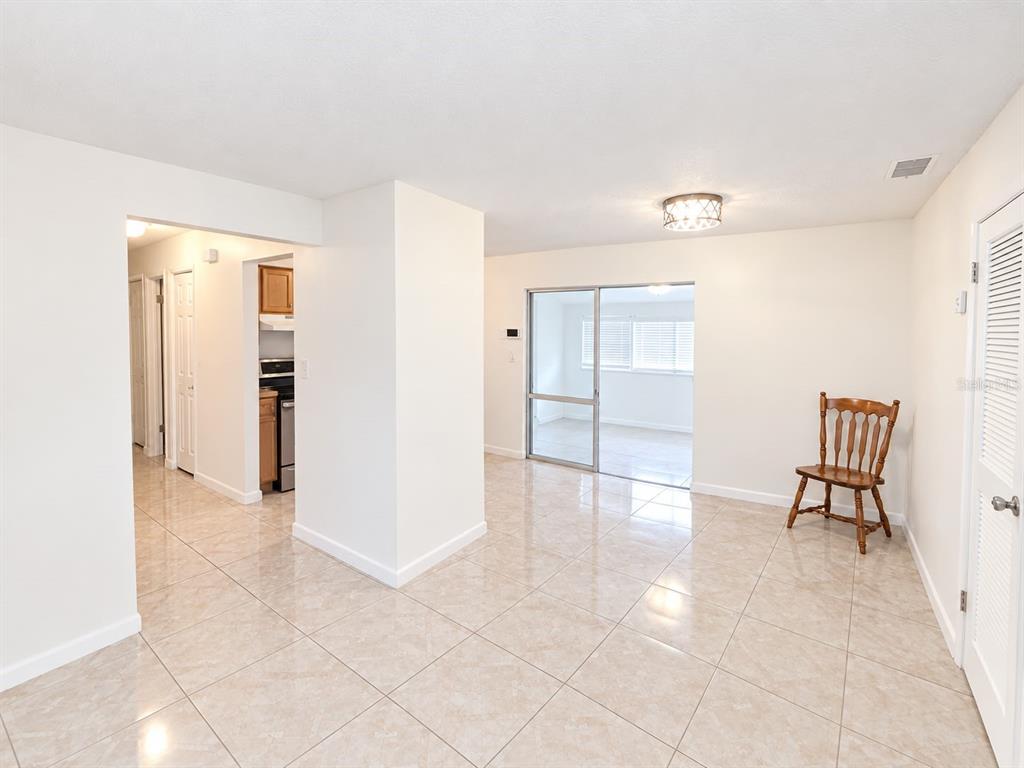336 GREENS END STREET, ORLANDO, FL — photo 4 of 17