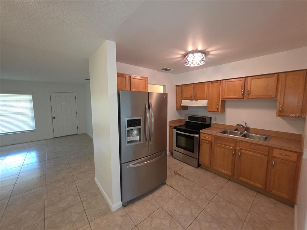 336 GREENS END STREET, ORLANDO, FL — photo 5 of 17