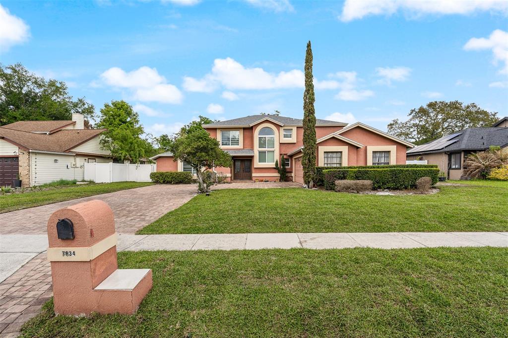 7834 SNOWBERRY CIR