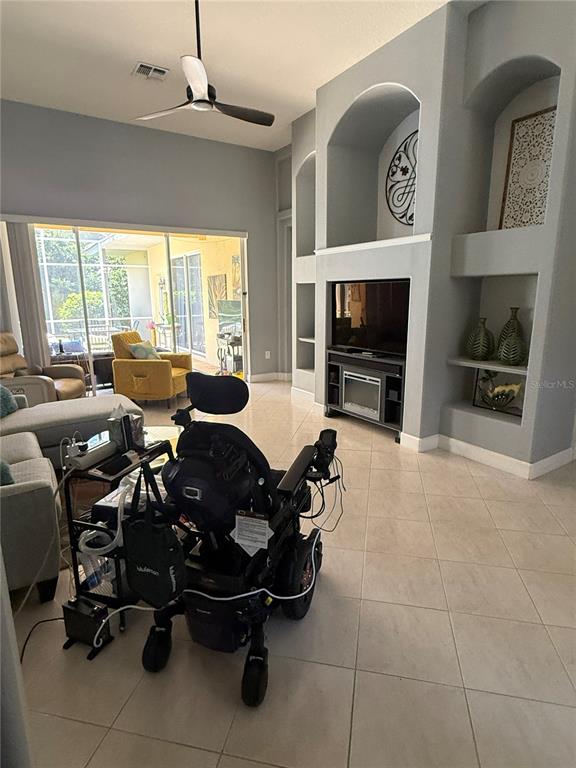 9140 ALEXANDRIA DRIVE, WEEKI WACHEE, FL — photo 4 of 19