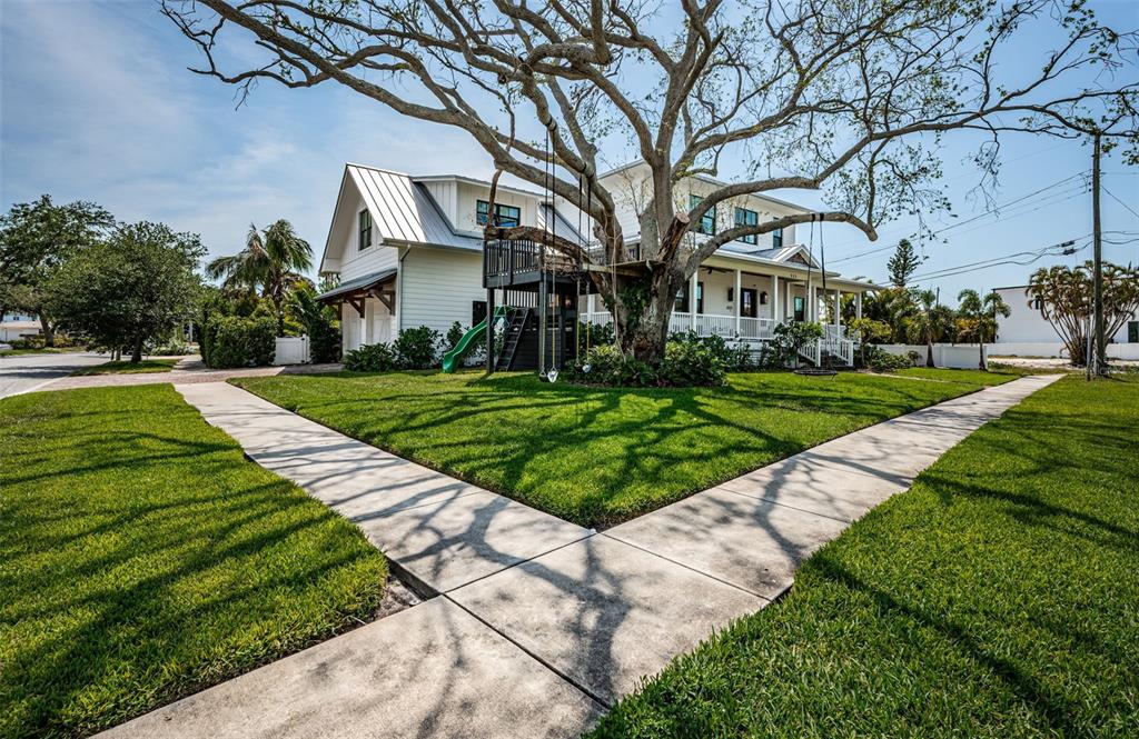 600 ALDA WAY NE, ST PETERSBURG, FL — photo 4 of 30