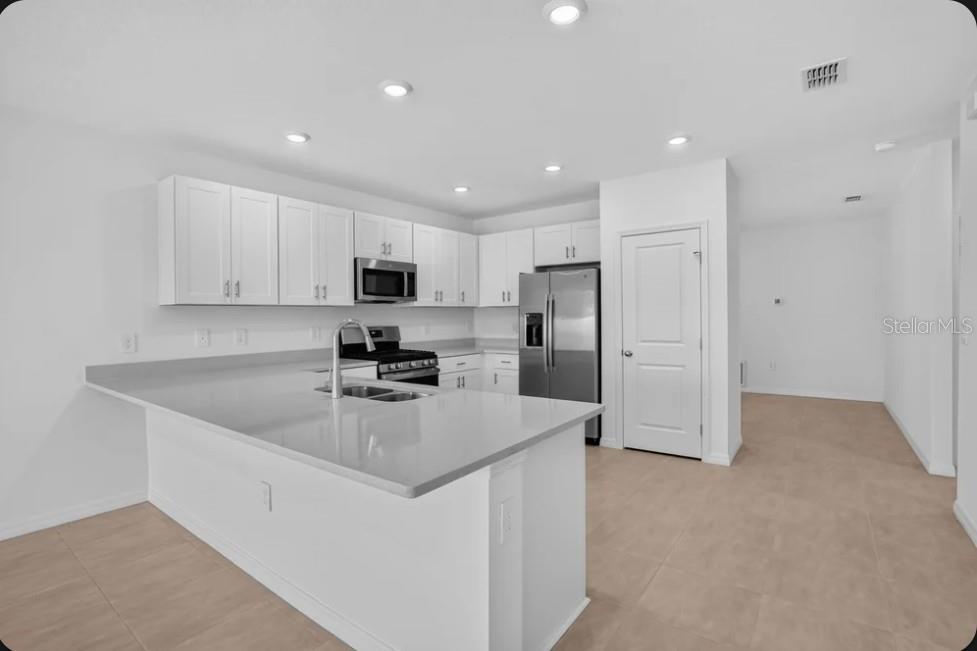13713 SHELLMORE AVENUE, PALMETTO, FL — photo 2 of 16