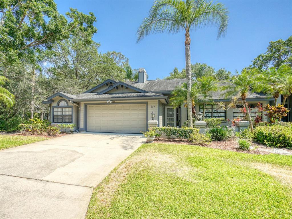 934 LUCAS LANE